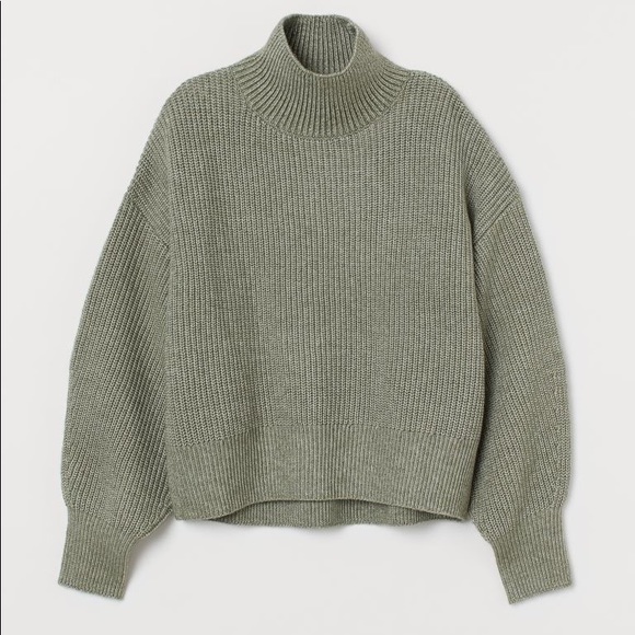 H&M Sweaters - H&M SAGE GREEN SWEATER